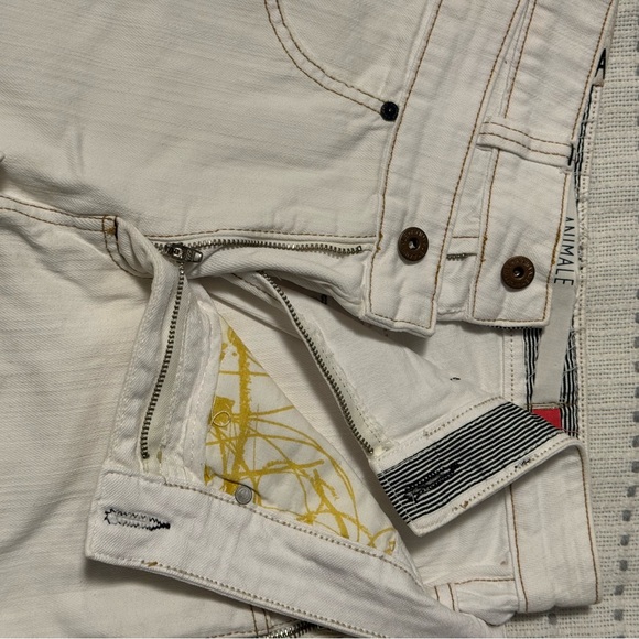 Animale White Double-Waisted Jeans - Picture 3 of 8